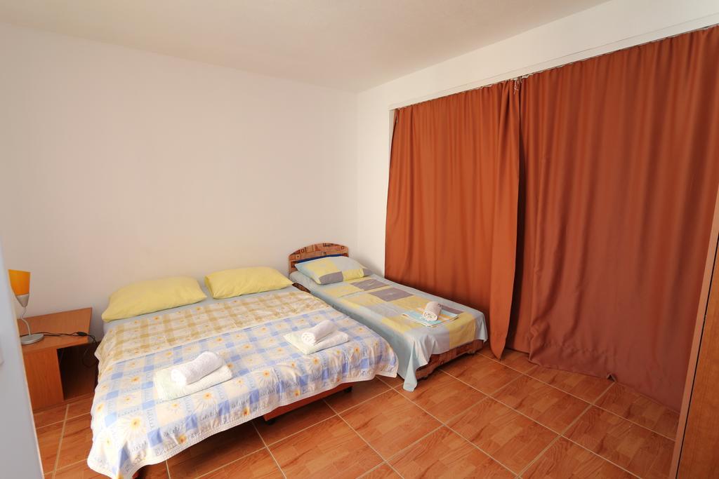 Apartments Antoneta Makarska Exteriör bild