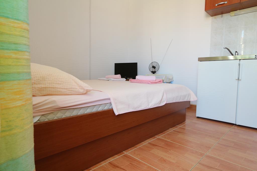 Apartments Antoneta Makarska Exteriör bild